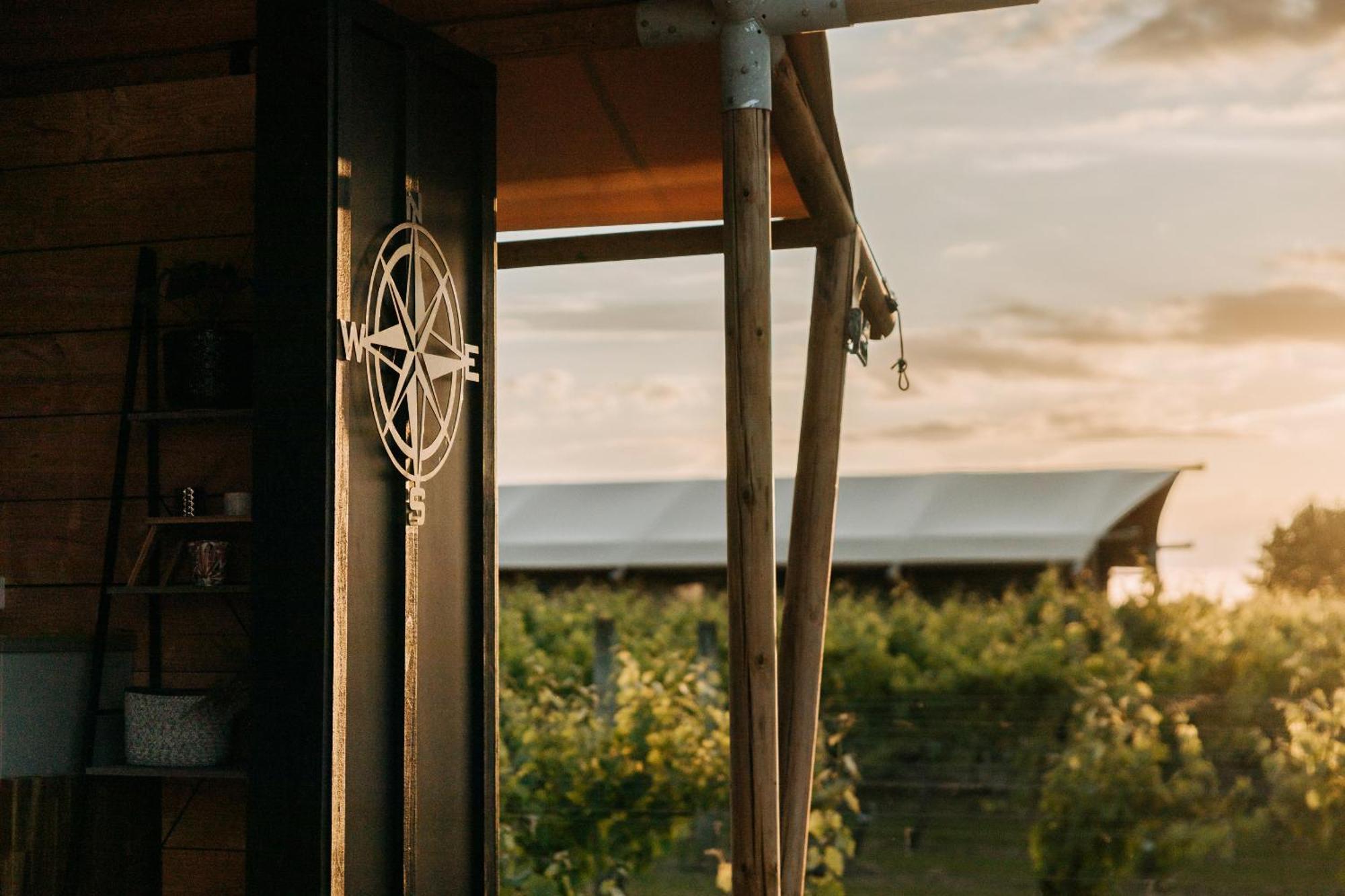 Villas & Vines Glamping เฮสติงส์ ภายนอก รูปภาพ