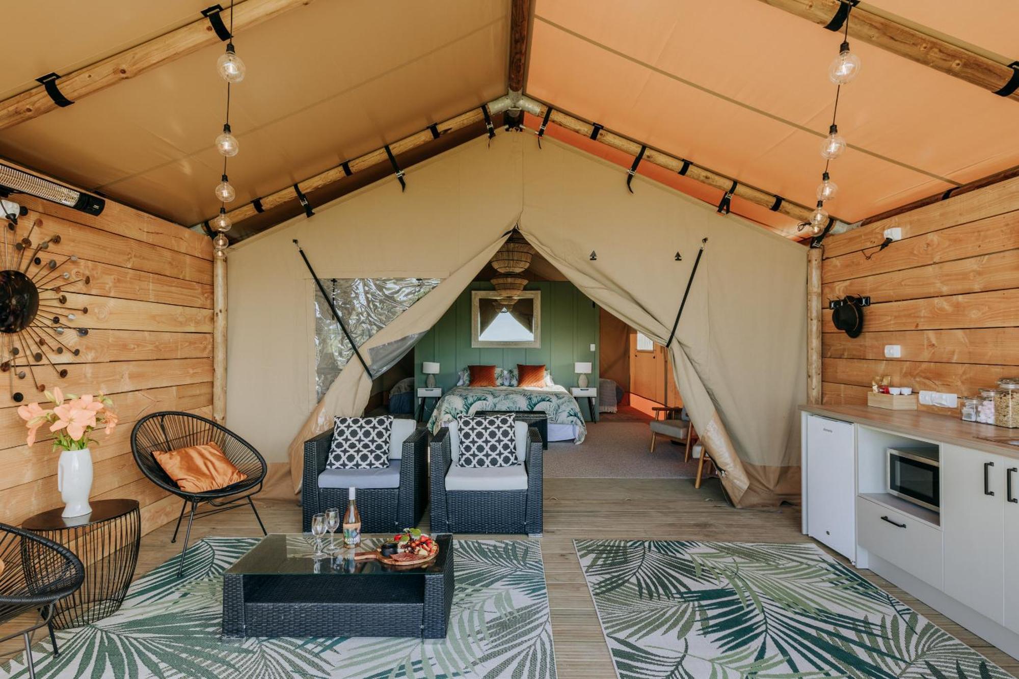Villas & Vines Glamping เฮสติงส์ ภายนอก รูปภาพ