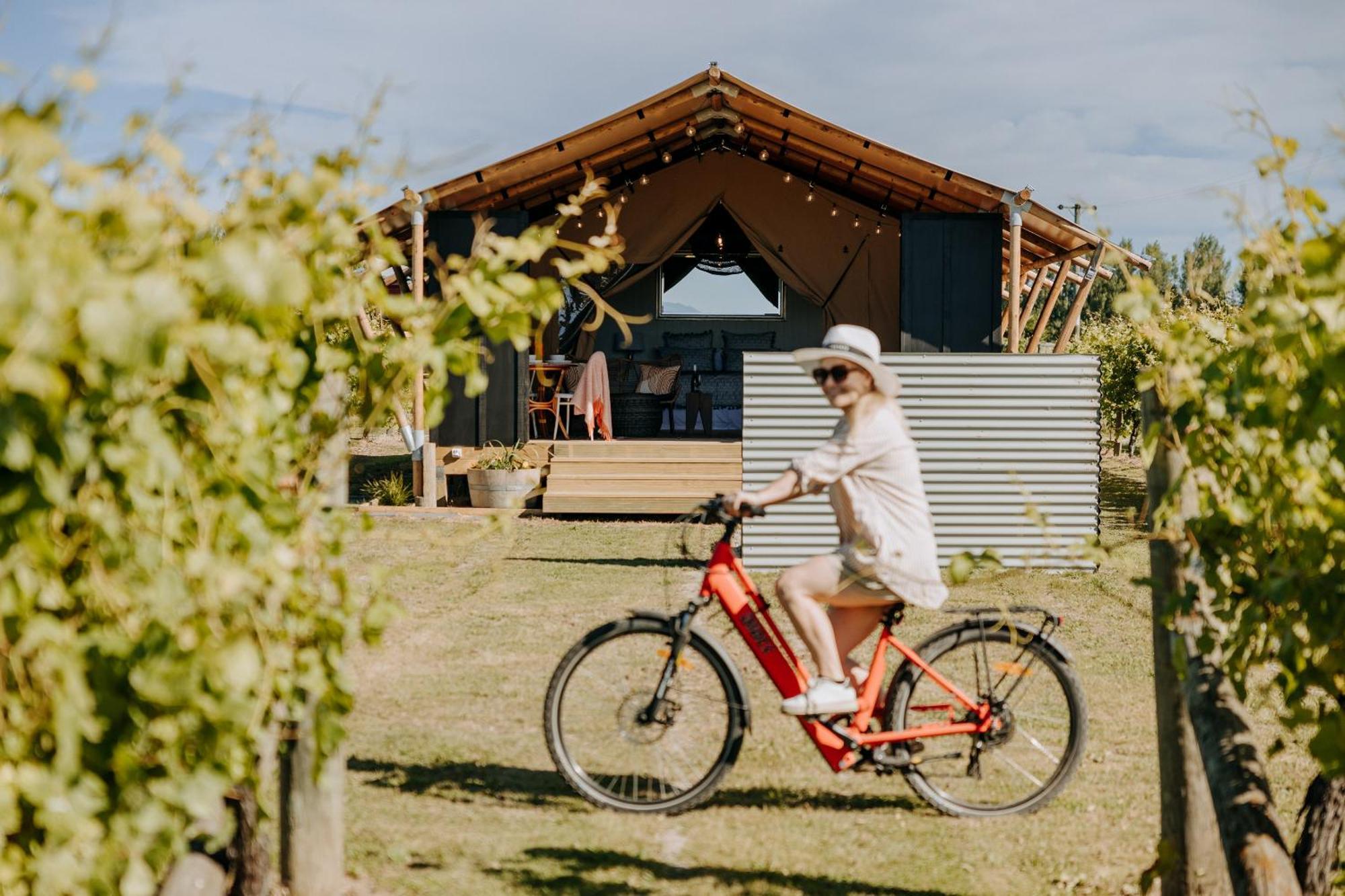 Villas & Vines Glamping เฮสติงส์ ภายนอก รูปภาพ